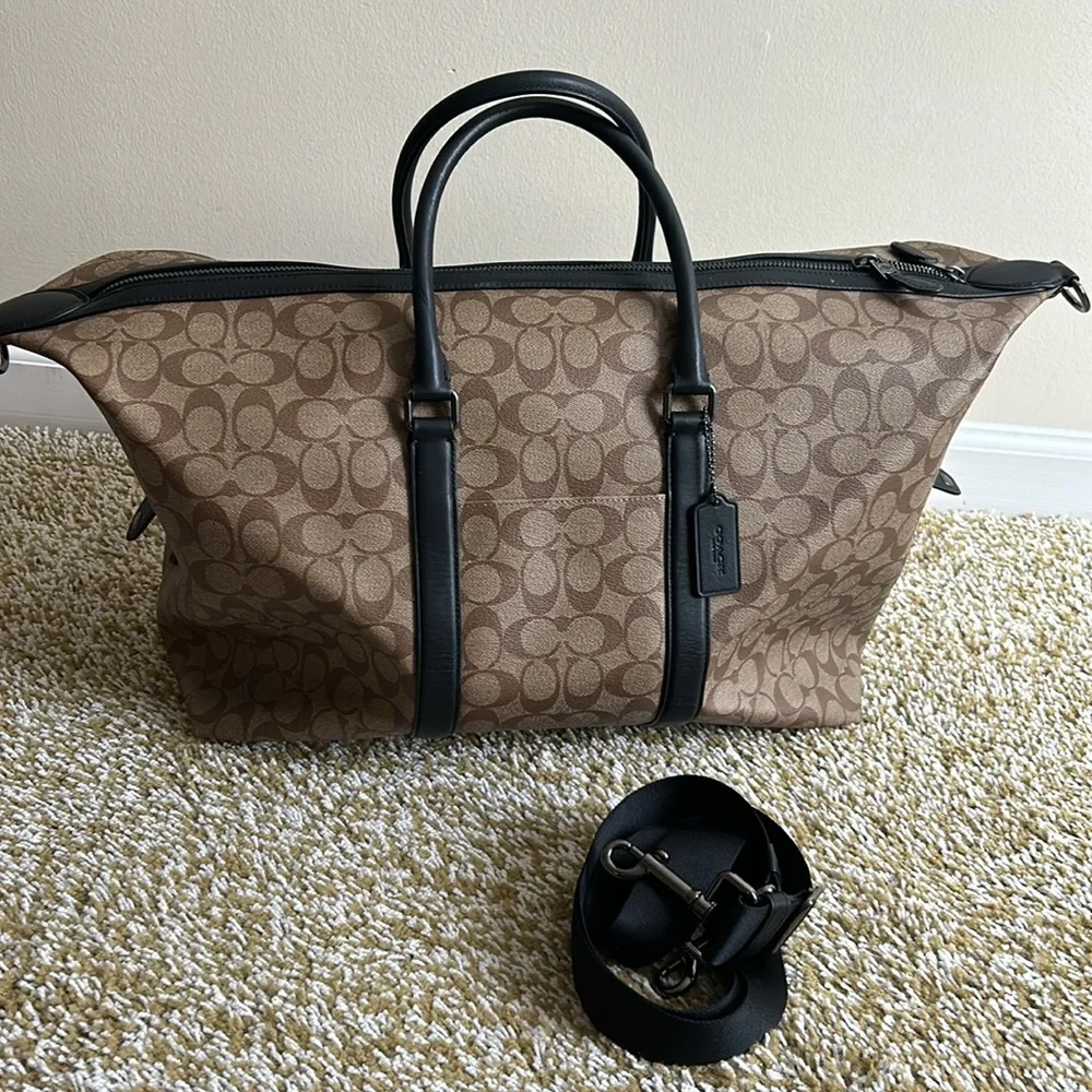 Coach - Picture 5 of 16